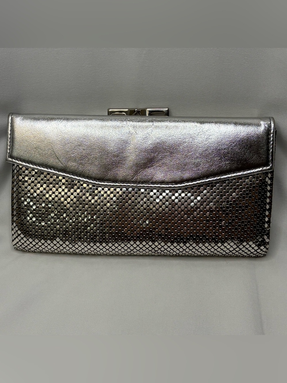 Vintage Whiting & Davis Gold Mesh Wallet Clutch | Metallic Leather